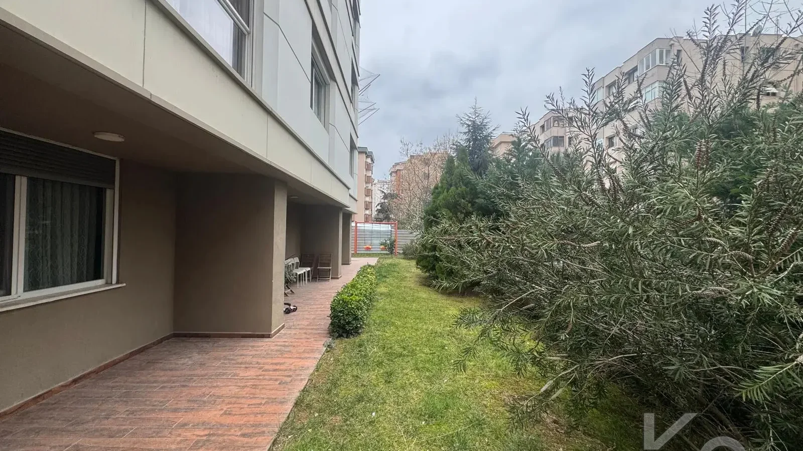Laci̇vertcadde Göztepe Bağdat Cad.yakini 75m2 Net 2+1