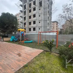 Laci̇vertcadde Göztepe Bağdat Cad.yakini 75m2 Net 2+1