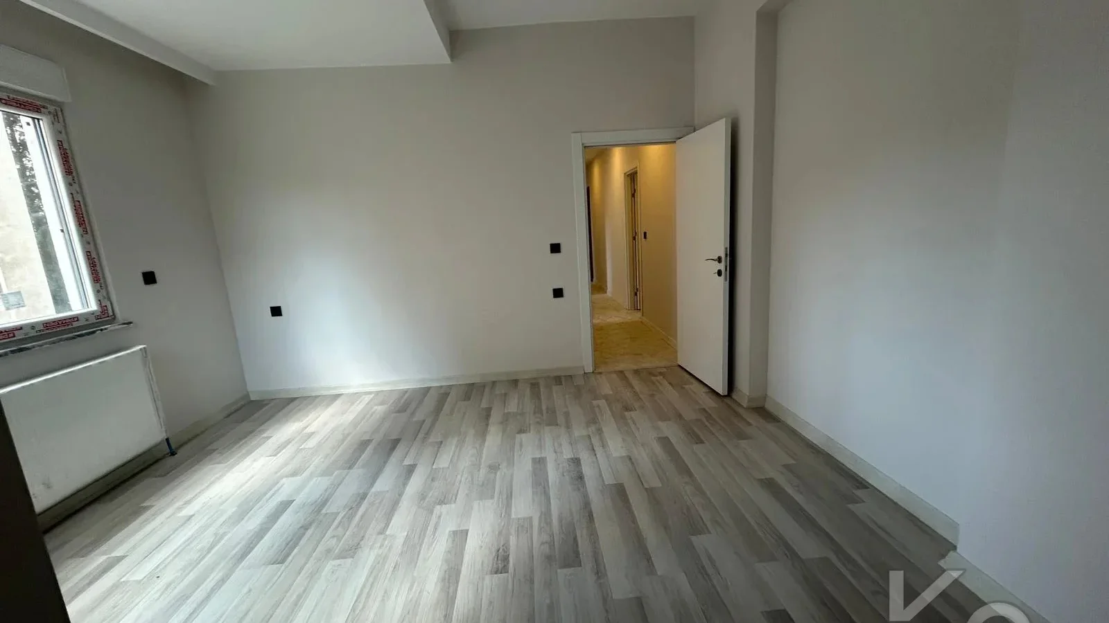 Lacivert Cadde Bostancida Sifir 3+1 Ebeveyn Banyolu 88m² Net 3+1