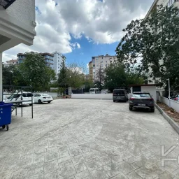 Lacivert Cadde Bostancida Sifir 3+1 Ebeveyn Banyolu 88m² Net 3+1