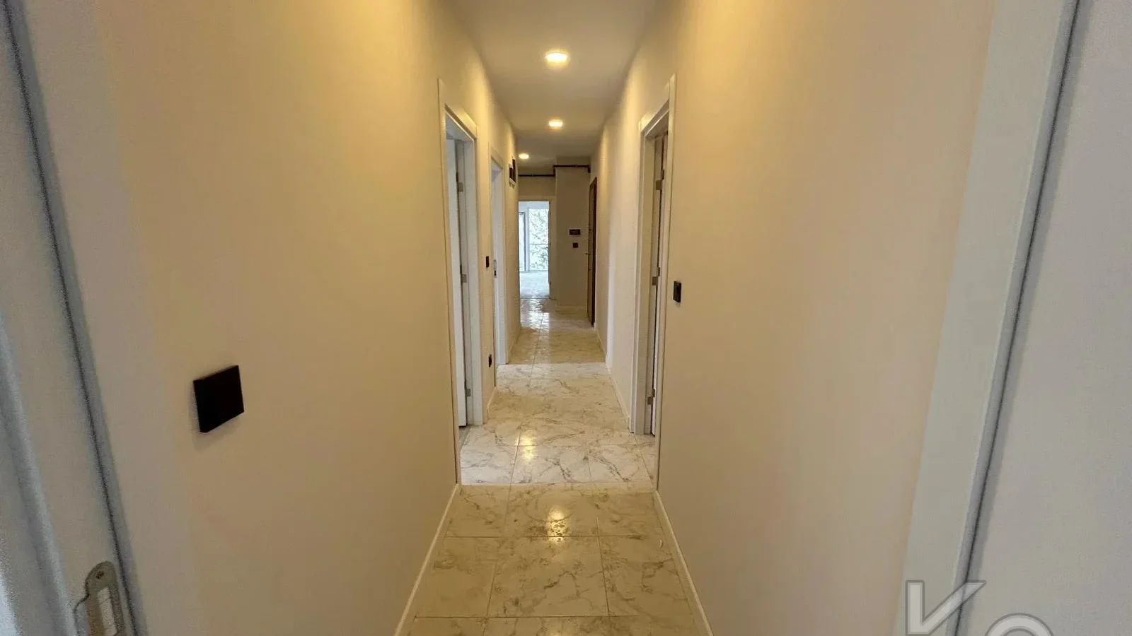 Lacivert Cadde Bostancida Sifir 3+1 Ebeveyn Banyolu 88m² Net 3+1