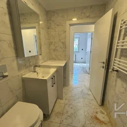 Lacivert Cadde Bostancida Sifir 3+1 Ebeveyn Banyolu 88m² Net 3+1
