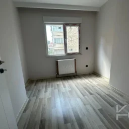 Lacivert Cadde Bostancida Sifir 3+1 Ebeveyn Banyolu 88m² Net 3+1