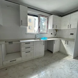 Lacivert Cadde Bostancida Sifir 3+1 Ebeveyn Banyolu 88m² Net 3+1