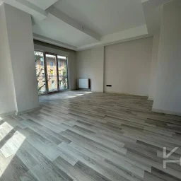 Lacivert Cadde Bostancida Sifir 3+1 Ebeveyn Banyolu 88m² Net 3+1