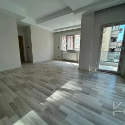 Lacivert Cadde Bostancida Sifir 3+1 Ebeveyn Banyolu 88m² Net 3+1