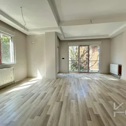 Lacivert Cadde Bostancida Sifir 3+1 Ebeveyn Banyolu 88m² Net 3+1