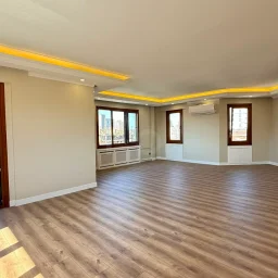 Academy Göztepe T.mehmet Efendi Üzerinde 4+1 Satılık Renöve Daire