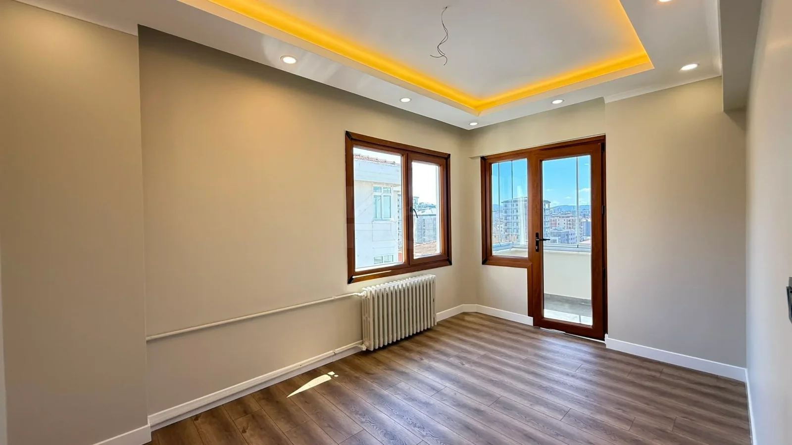 Academy Göztepe T.mehmet Efendi Üzerinde 4+1 Satılık Renöve Daire