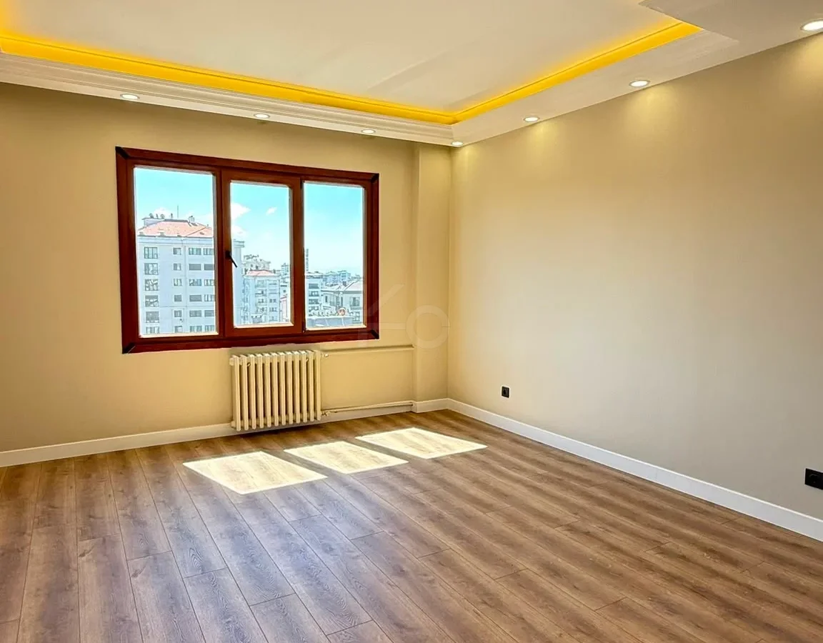 Academy Göztepe T.mehmet Efendi Üzerinde 4+1 Satılık Renöve Daire