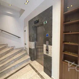 Laci̇vert Cadde Caddebostan Sahi̇lde İş Yeri̇ne Uygun Yeni̇ Buti̇k Bi̇nada 3+1 120m² Net