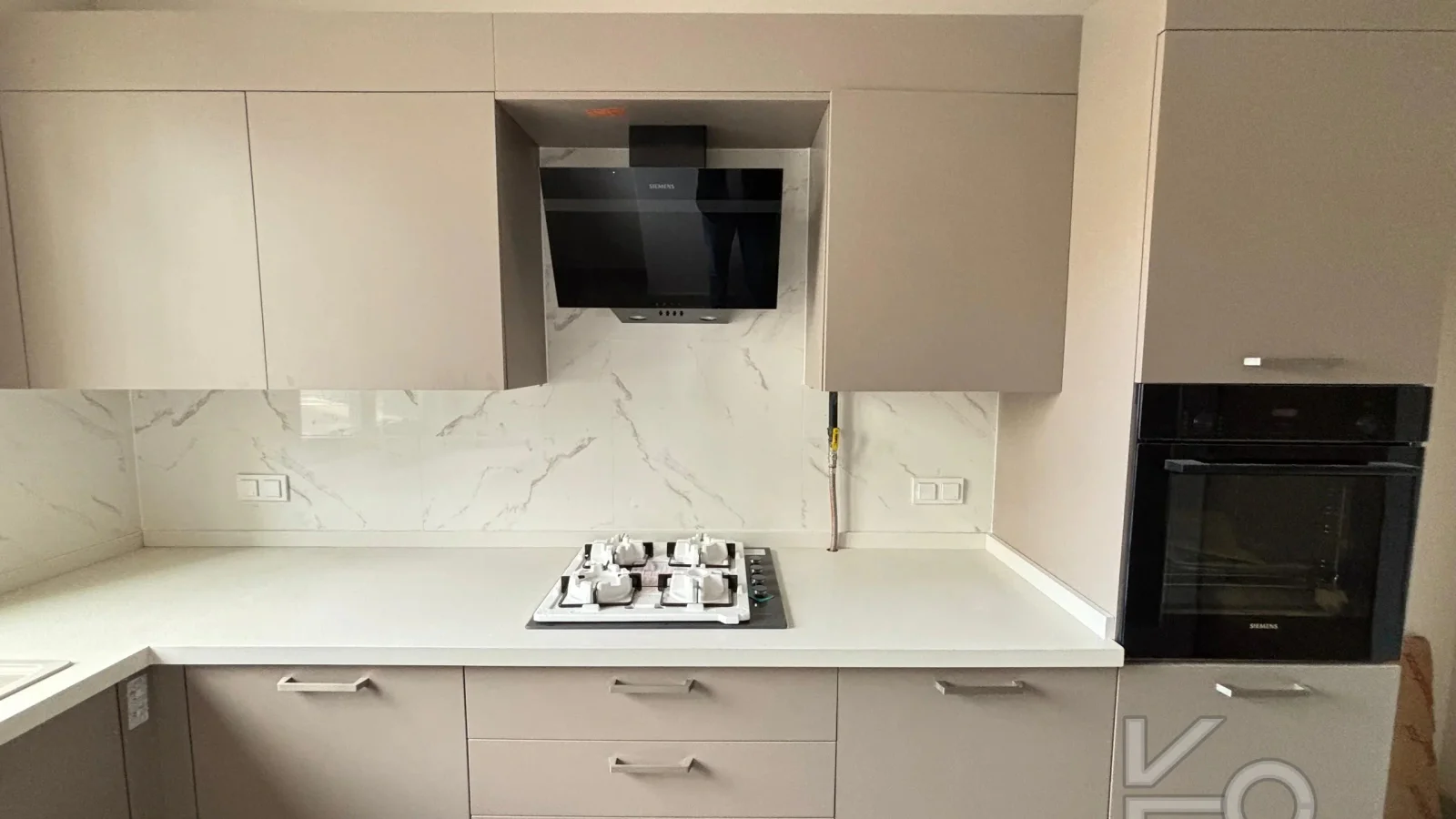 Laci̇vert Cadde Caddebostan Sahi̇lde İş Yeri̇ne Uygun Yeni̇ Buti̇k Bi̇nada 3+1 120m² Net