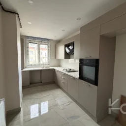 Laci̇vert Cadde Caddebostan Sahi̇lde İş Yeri̇ne Uygun Yeni̇ Buti̇k Bi̇nada 3+1 120m² Net