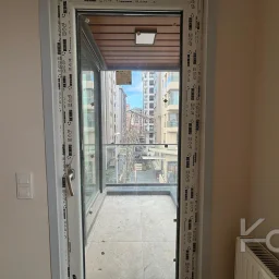 Laci̇vert Cadde Caddebostan Sahi̇lde İş Yeri̇ne Uygun Yeni̇ Buti̇k Bi̇nada 3+1 120m² Net