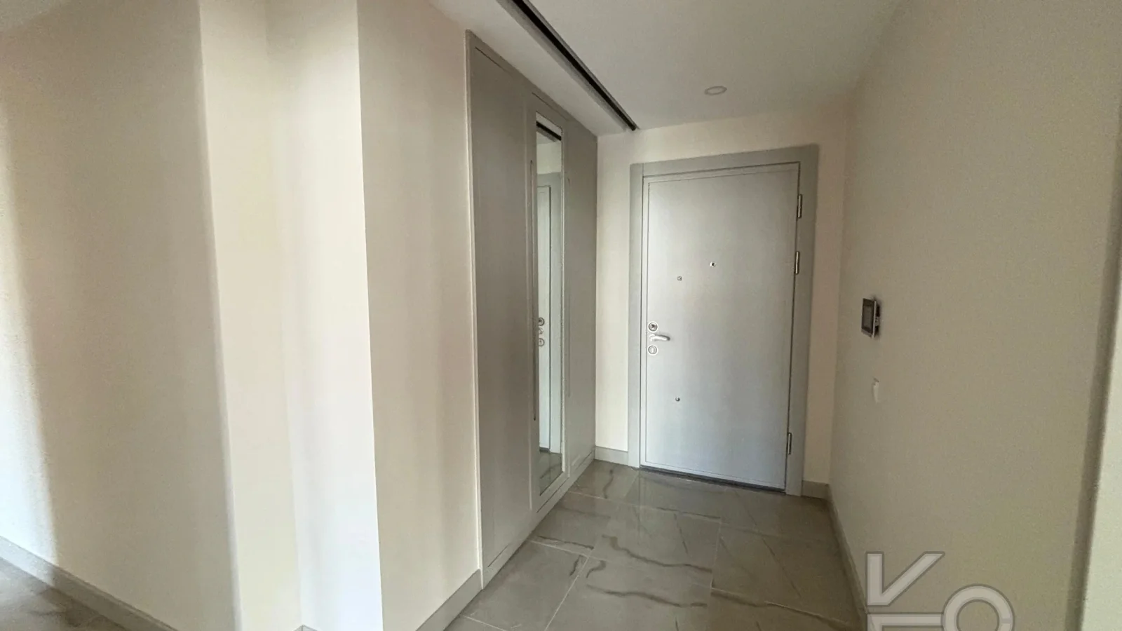 Laci̇vert Cadde Caddebostan Sahi̇lde İş Yeri̇ne Uygun Yeni̇ Buti̇k Bi̇nada 3+1 120m² Net