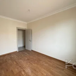 Laci̇vert Cadde Caddebostan Sahi̇lde İş Yeri̇ne Uygun Yeni̇ Buti̇k Bi̇nada 3+1 120m² Net