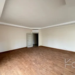Laci̇vert Cadde Caddebostan Sahi̇lde İş Yeri̇ne Uygun Yeni̇ Buti̇k Bi̇nada 3+1 120m² Net