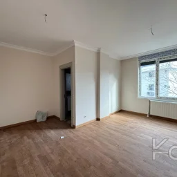Laci̇vert Cadde Caddebostan Sahi̇lde İş Yeri̇ne Uygun Yeni̇ Buti̇k Bi̇nada 3+1 120m² Net