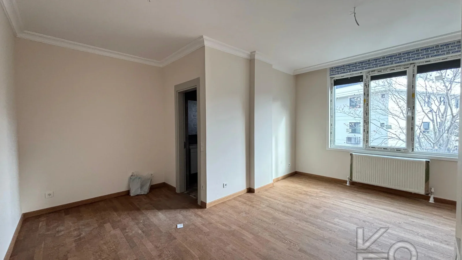 Laci̇vert Cadde Caddebostan Sahi̇lde İş Yeri̇ne Uygun Yeni̇ Buti̇k Bi̇nada 3+1 120m² Net