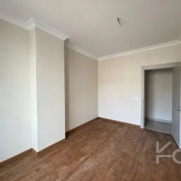 Laci̇vert Cadde Caddebostan Sahi̇lde İş Yeri̇ne Uygun Yeni̇ Buti̇k Bi̇nada 3+1 120m² Net