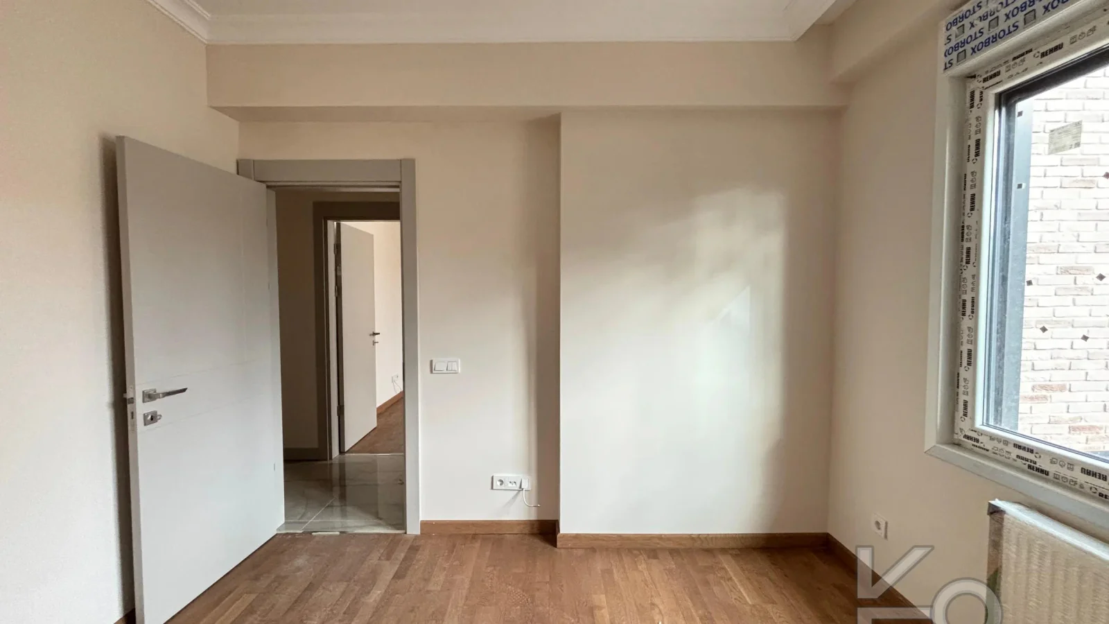 Laci̇vert Cadde Caddebostan Sahi̇lde İş Yeri̇ne Uygun Yeni̇ Buti̇k Bi̇nada 3+1 120m² Net