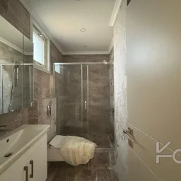 Laci̇vert Cadde Caddebostan Sahi̇lde İş Yeri̇ne Uygun Yeni̇ Buti̇k Bi̇nada 3+1 120m² Net