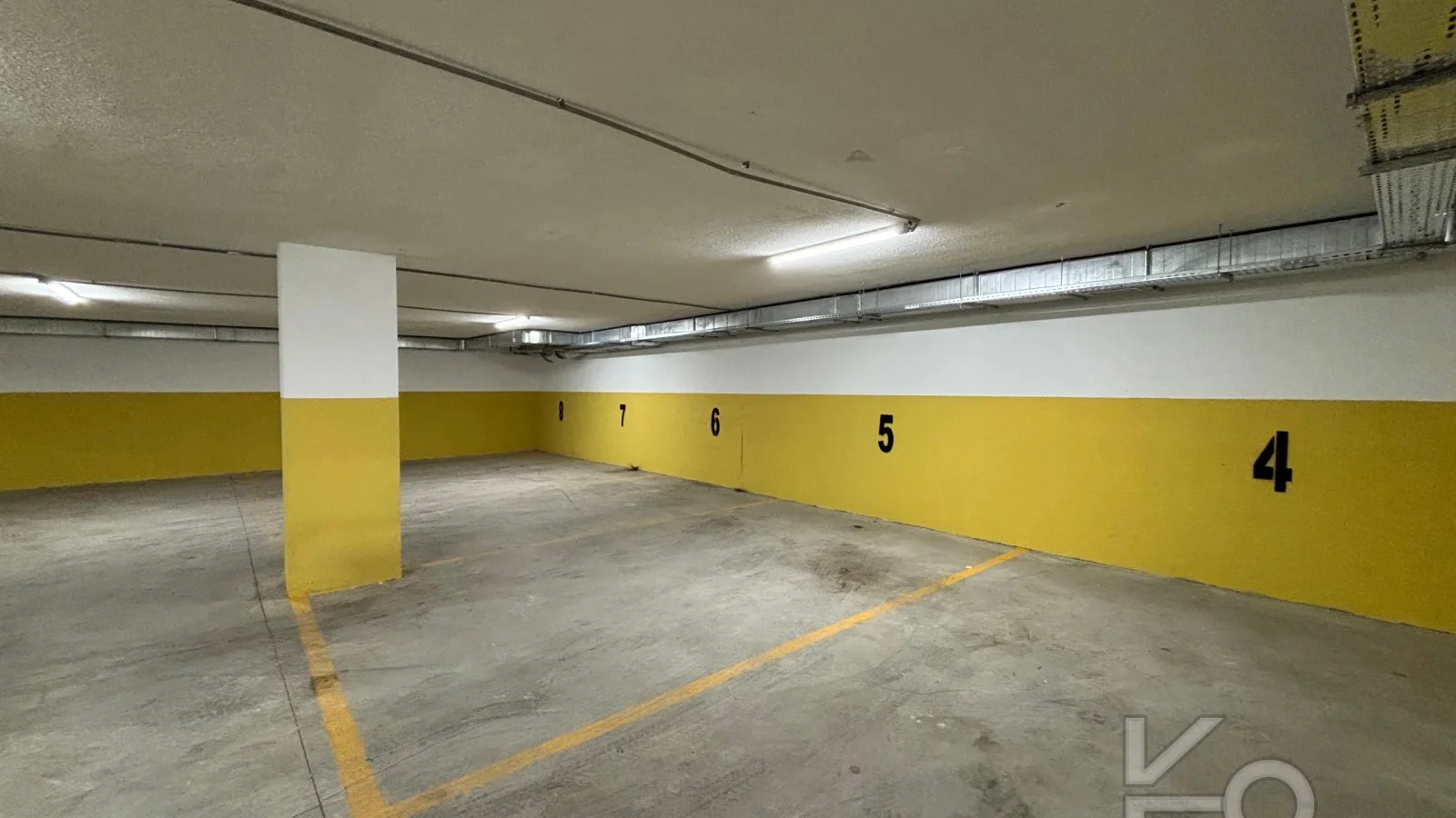 Laci̇vert Cadde Caddebostan Sahi̇lde İş Yeri̇ne Uygun Yeni̇ Buti̇k Bi̇nada 3+1 120m² Net
