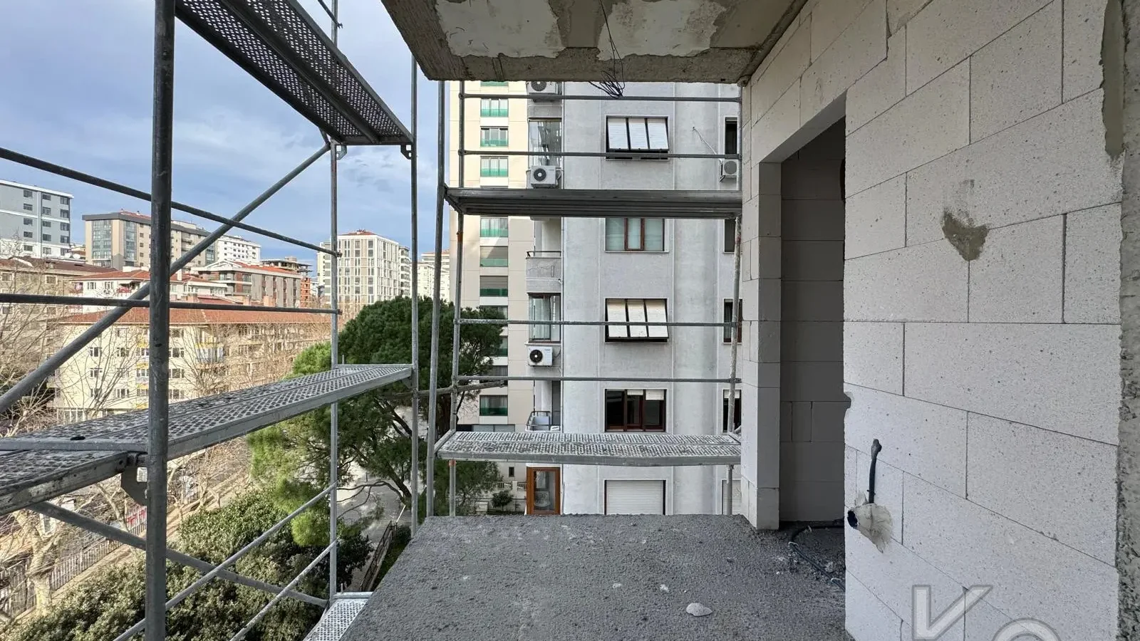 Laci̇vertcadde Tek Yetki̇li̇ Tütüncü M.efendi̇ Sifir 121m² Net 3+1