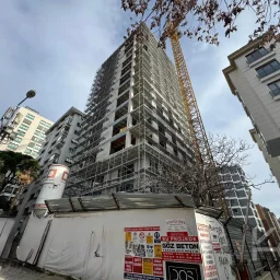 Laci̇vertcadde Tek Yetki̇li̇ Tütüncü M.efendi̇ Sifir 121m² Net 3+1