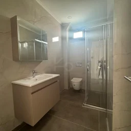 Lacivertcadde Erenköy’de Satılık 3 Cepheli 57m² Net 1+1