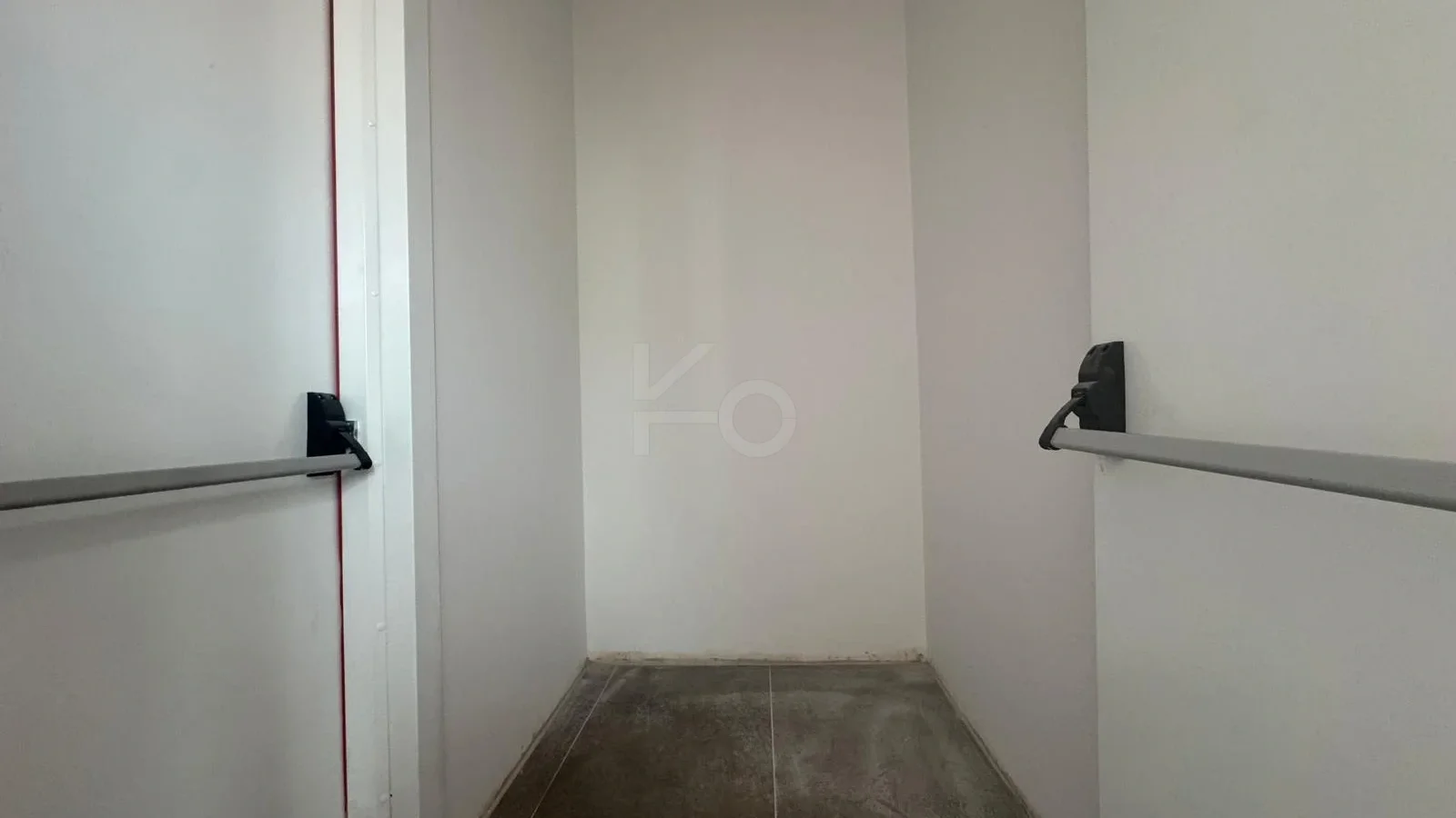 Lacivertcadde Erenköy’de Satılık 3 Cepheli 57m² Net 1+1