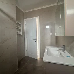 Lacivertcadde Erenköy’de Satılık 3 Cepheli 57m² Net 1+1