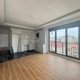 Lacivertcadde Erenköy’de Satılık 3 Cepheli 57m² Net 1+1
