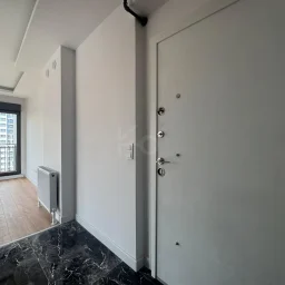 Lacivertcadde Erenköy’de Satılık 3 Cepheli 57m² Net 1+1