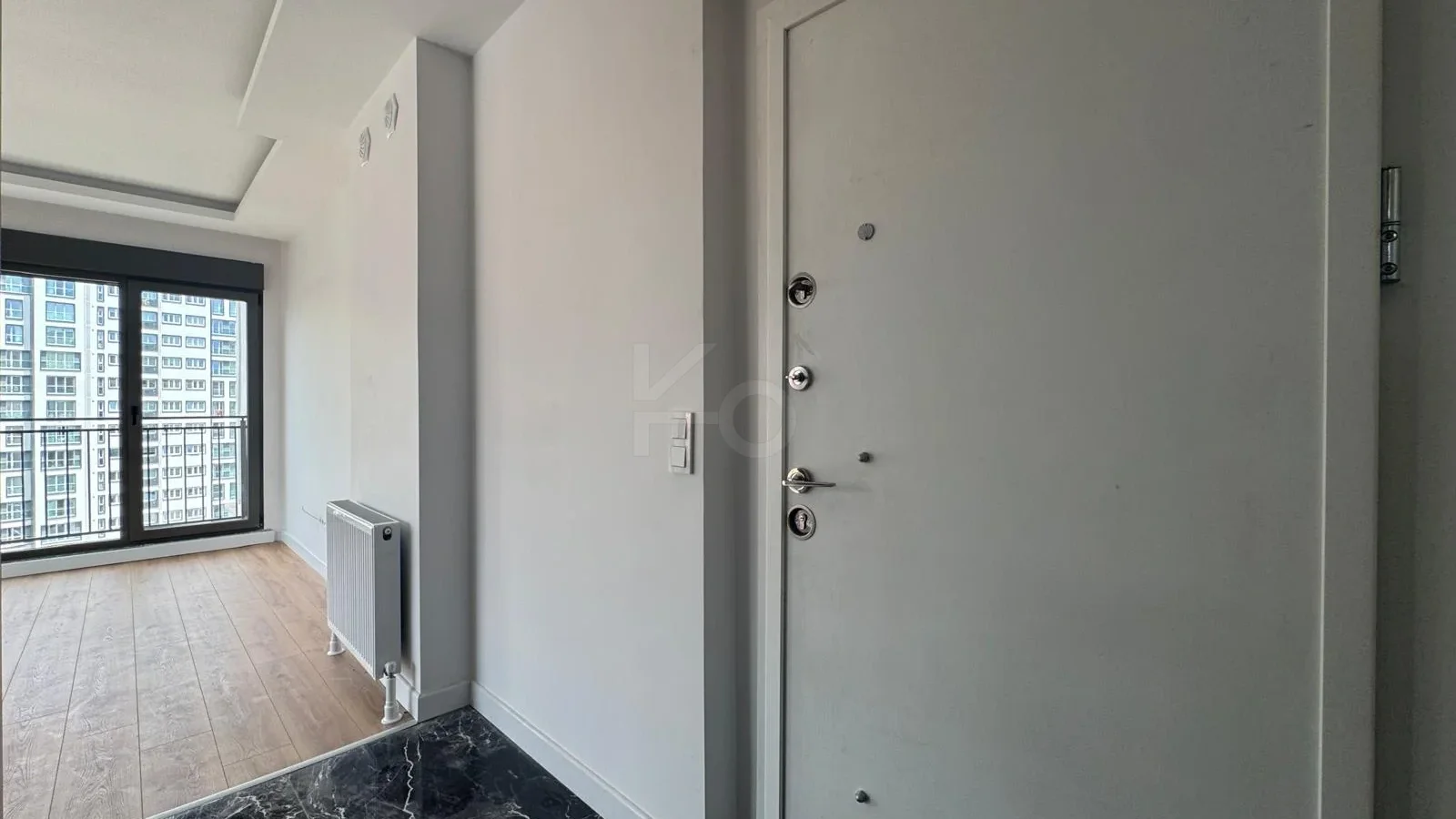 Lacivertcadde Erenköy’de Satılık 3 Cepheli 57m² Net 1+1
