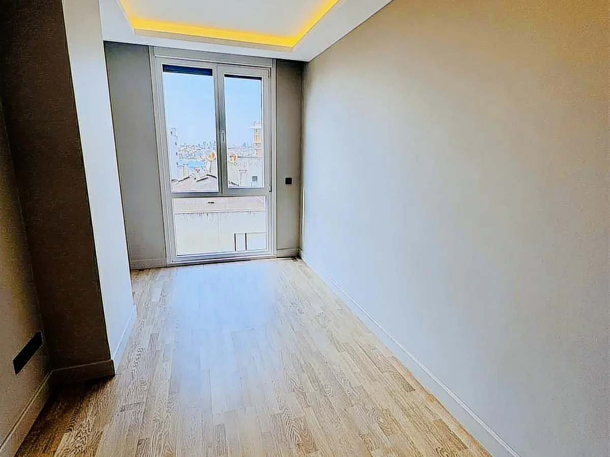 Fener Kalamış'da Sıfır Manzaralı 3+1 Satılık Daire