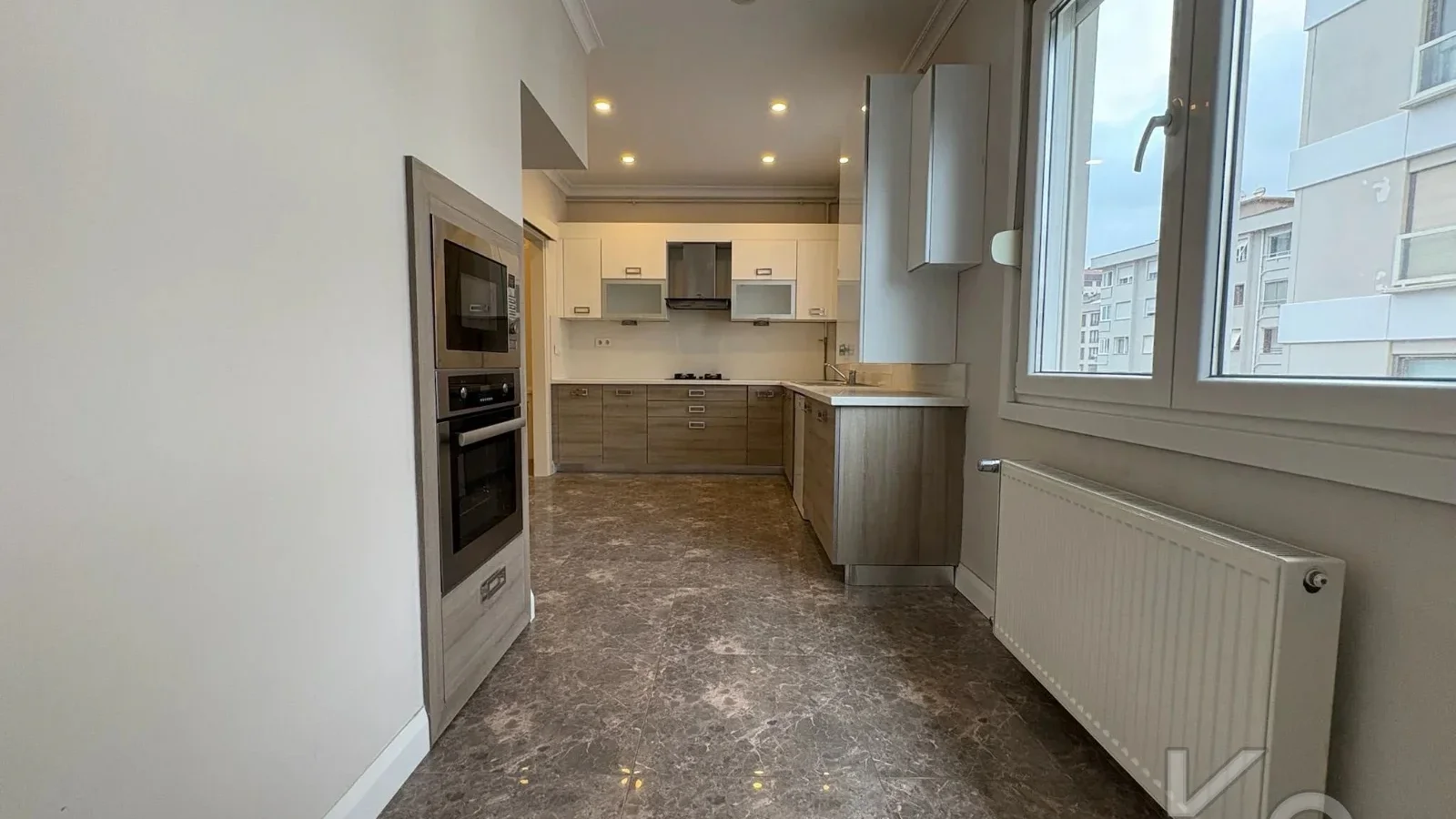 Academy Şaşkınbakkal Bağdat Caddesinde Yeni 225m2 4+1 Teraslı Dubleks