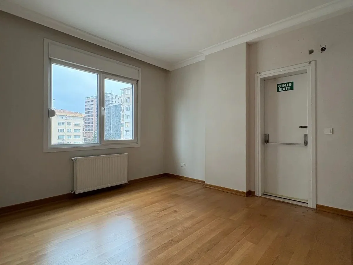 Academy Şaşkınbakkal Bağdat Caddesinde Yeni 225m2 4+1 Teraslı Dubleks