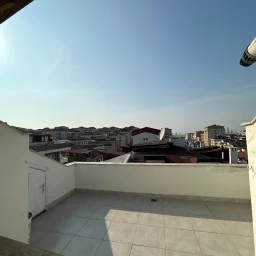 Yeditepe Ünv. Komşu Çatı Katı 1+1 Teraslı