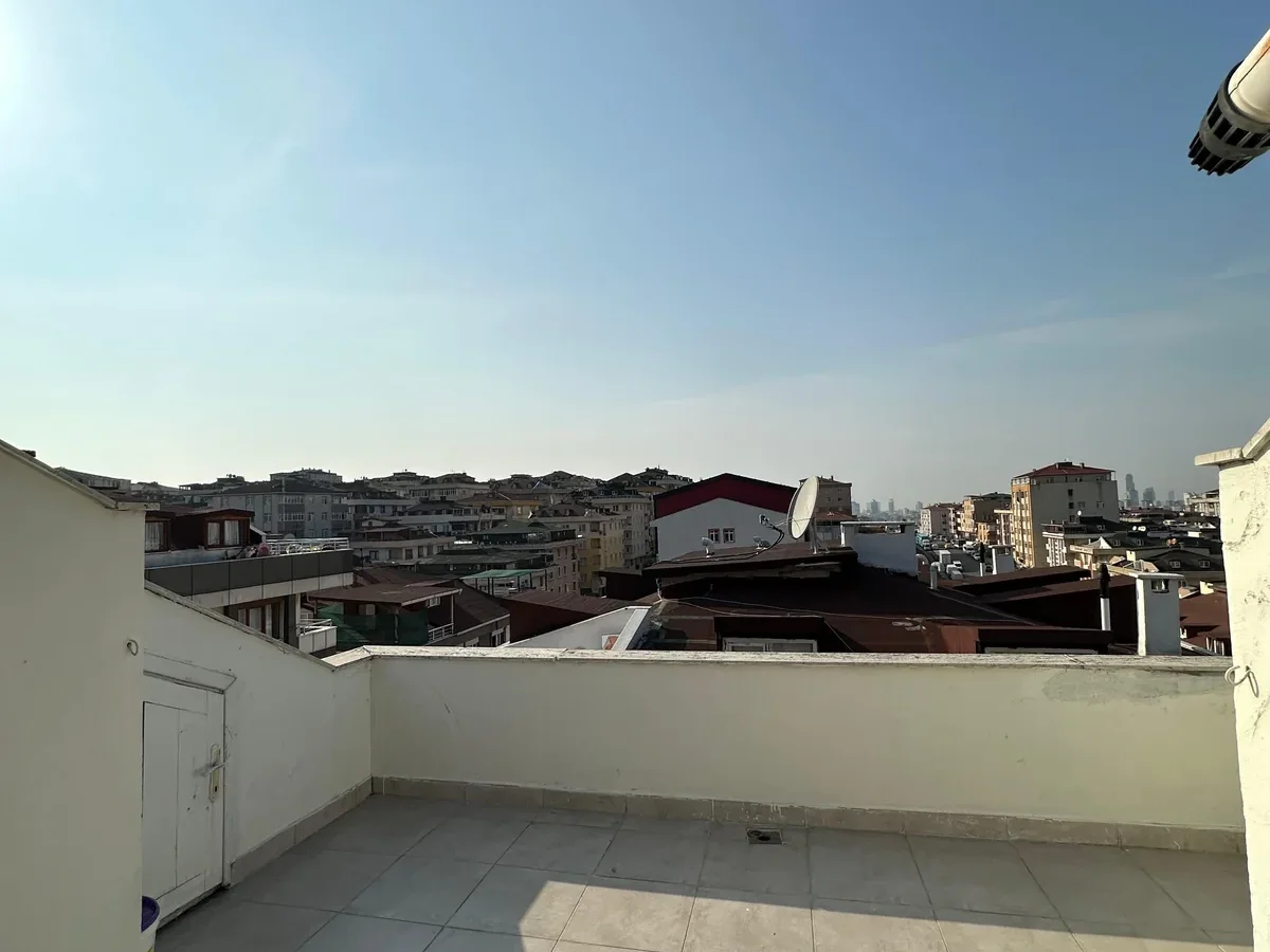 Yeditepe Ünv. Komşu Çatı Katı 1+1 Teraslı
