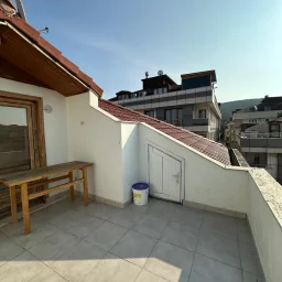Yeditepe Ünv. Komşu Çatı Katı 1+1 Teraslı