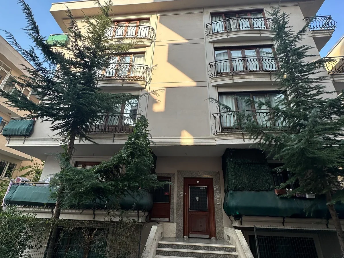 Yeditepe Ünv. Komşu Çatı Katı 1+1 Teraslı