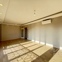 Academy Suadi̇ye Havuzlu Güvenli̇kli̇ Deni̇z Manzarali Yeni̇ Bi̇na 100m2 3+1