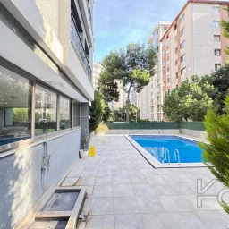 Academy Suadi̇ye Havuzlu Güvenli̇kli̇ Deni̇z Manzarali Yeni̇ Bi̇na 100m2 3+1