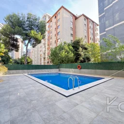 Academy Suadi̇ye Havuzlu Güvenli̇kli̇ Deni̇z Manzarali Yeni̇ Bi̇na 100m2 3+1