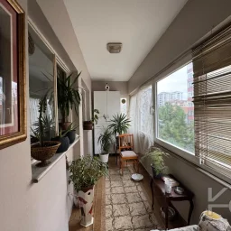 Laci̇vert Cadde Tek Yetki̇li̇ Bayar Caddesi̇ Yakını Balkonlu 102m²net 3+1