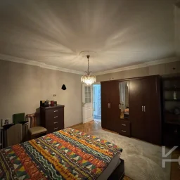 Laci̇vert Cadde Tek Yetki̇li̇ Bayar Caddesi̇ Yakını Balkonlu 102m²net 3+1