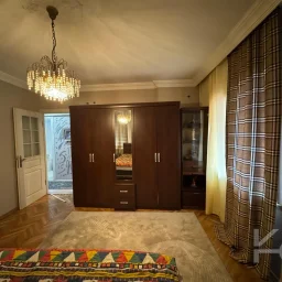 Laci̇vert Cadde Tek Yetki̇li̇ Bayar Caddesi̇ Yakını Balkonlu 102m²net 3+1