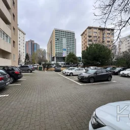 Laci̇vert Cadde Tek Yetki̇li̇ Bayar Caddesi̇ Yakını Balkonlu 102m²net 3+1