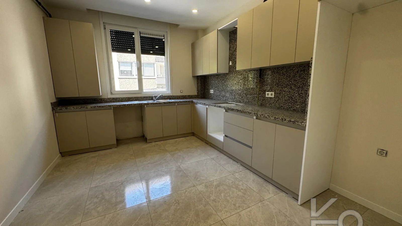 Remax Planet'ten Med Amerikan Karşısında 175m2 3+1 Sıfır 3 Wcli